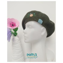Елегантна дамска барета от вълна – ръчна изработка