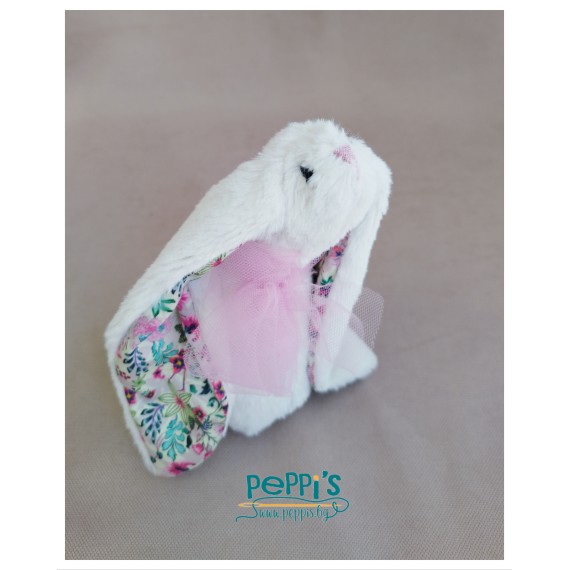 Ръчно изработени декоративни зайчета – стилна декорация и мека играчка за деца над 3 години Ръчно изработени декоративни зайчета – стилна декорация и мека играчка за деца над 3 години