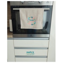 Кухненска кърпа с бродерия "Честит празник" и венец цветя