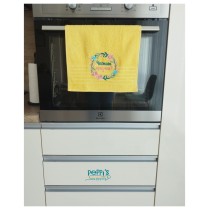 Кухненска кърпа с бродерия "Честит празник" и венец цветя