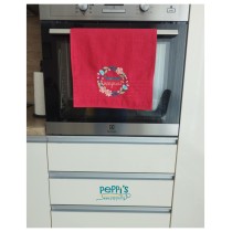 Кухненска кърпа с бродерия "Честит празник" и венец цветя