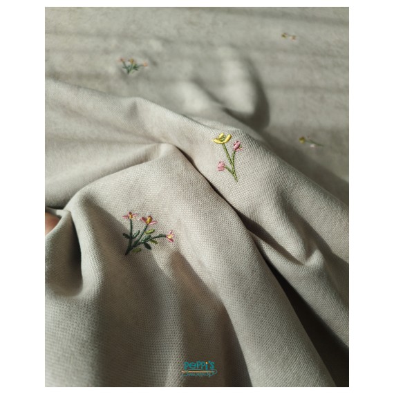 Покривка за маса с бродерия на цветя – ръчно изработена елегантна покривка